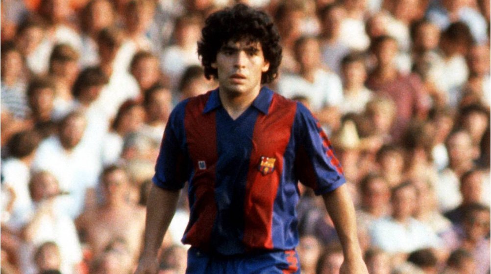 Diego Maradona joue pour le FC Barcelone.