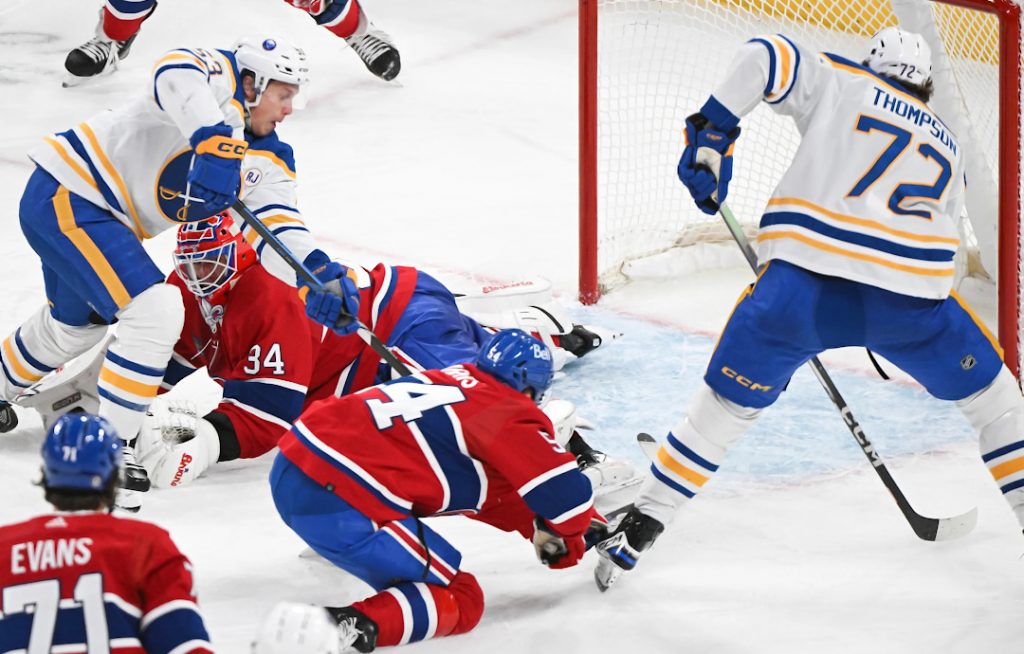 Montreal Canadiens scrambling for the puck