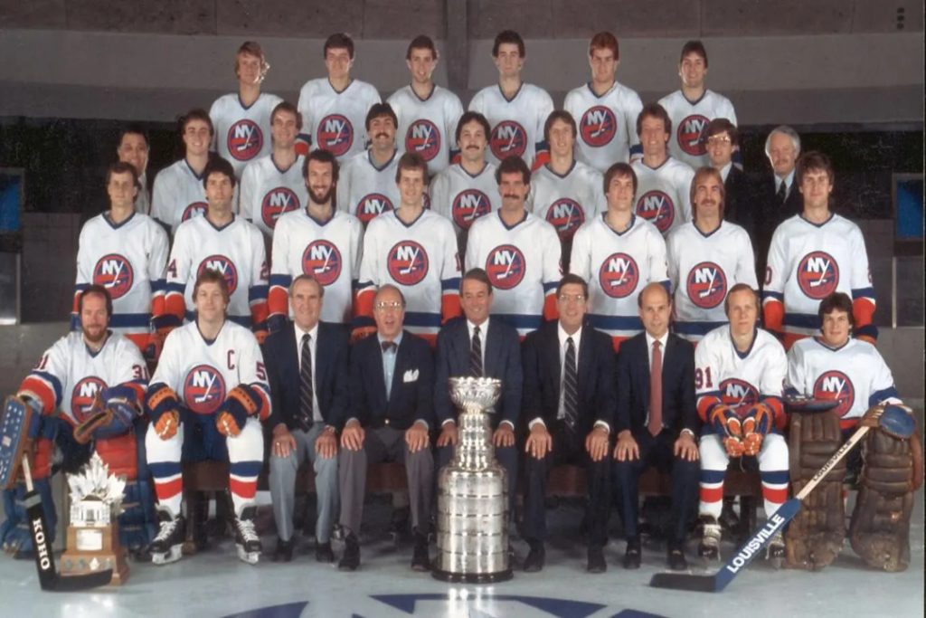 1982 New York Islanders pose for a team photo.