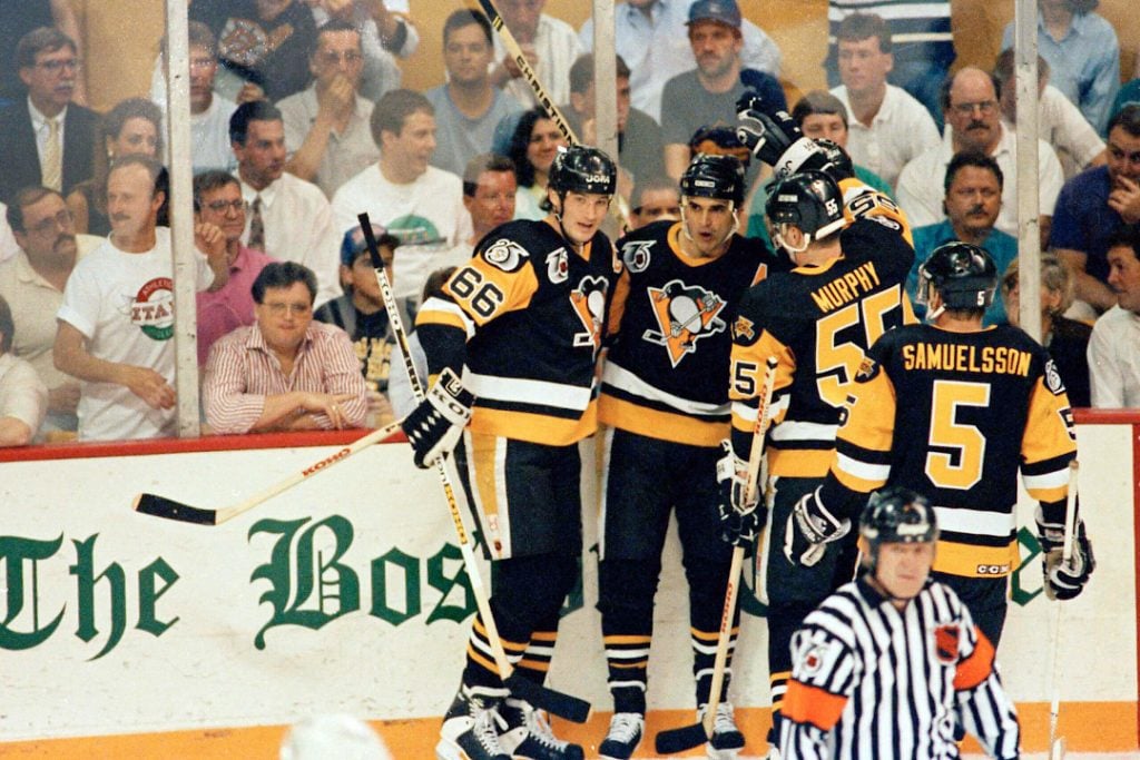 The 1992 Pittsburgh Penguins celebrate scoring.