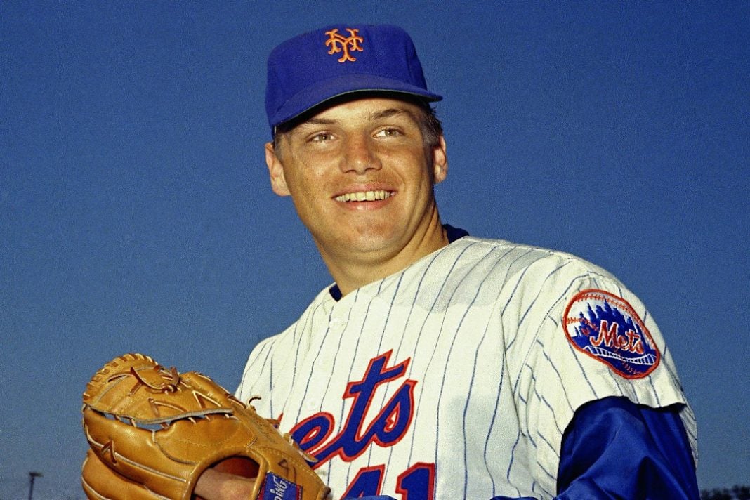 Tom Seaver smiles while wearing a New York Mets outfit