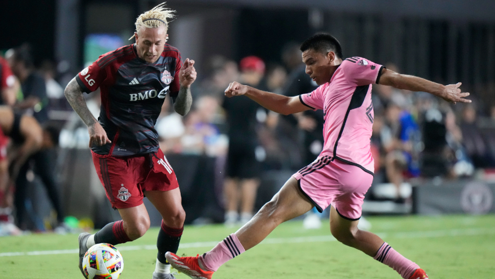 Federico Bernardeschi skips past Inter Miami's Diego Gomez.