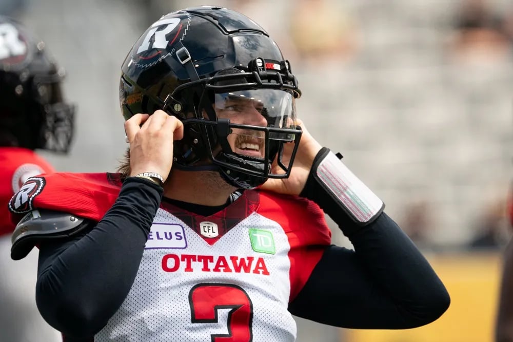 Dru Brown playing for the Ottawa Redblacks.