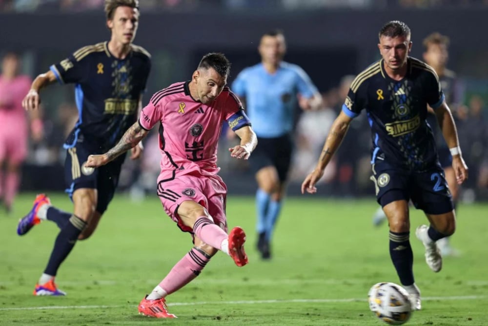 Lionel Messi taking a shot against Philadelphia Union.